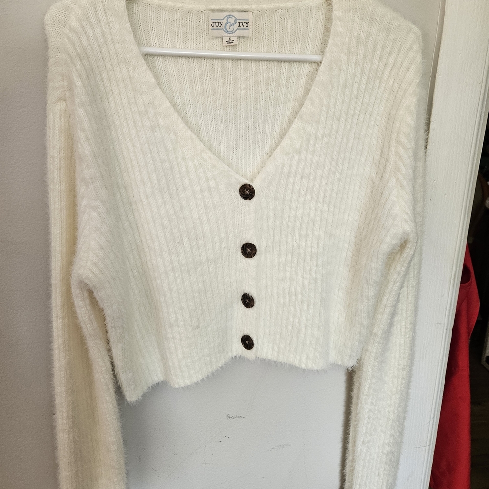 JUN & IVY Women's Cream FUZZY Sweater